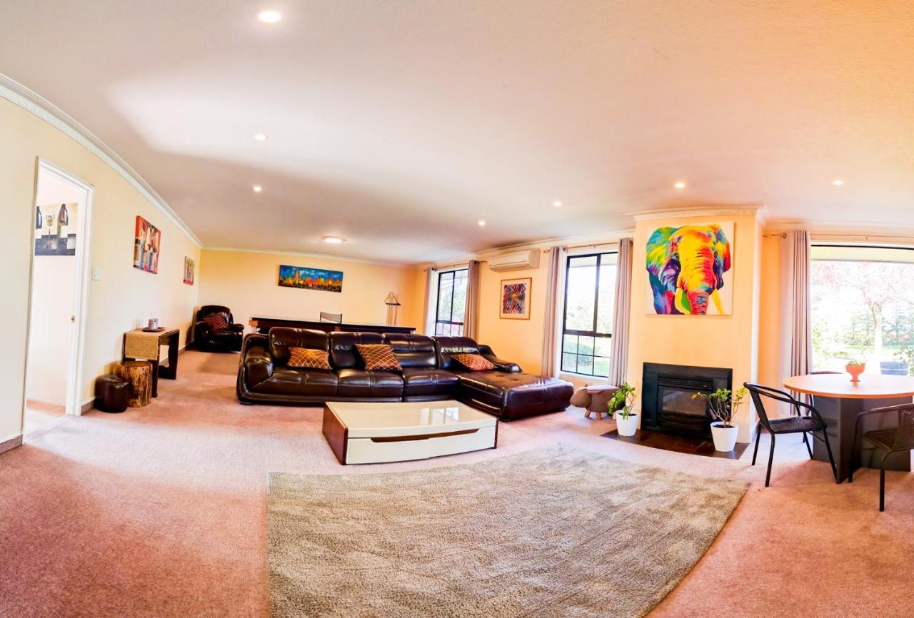 Fairhall Guest Lodge Woodbourne Екстериор снимка