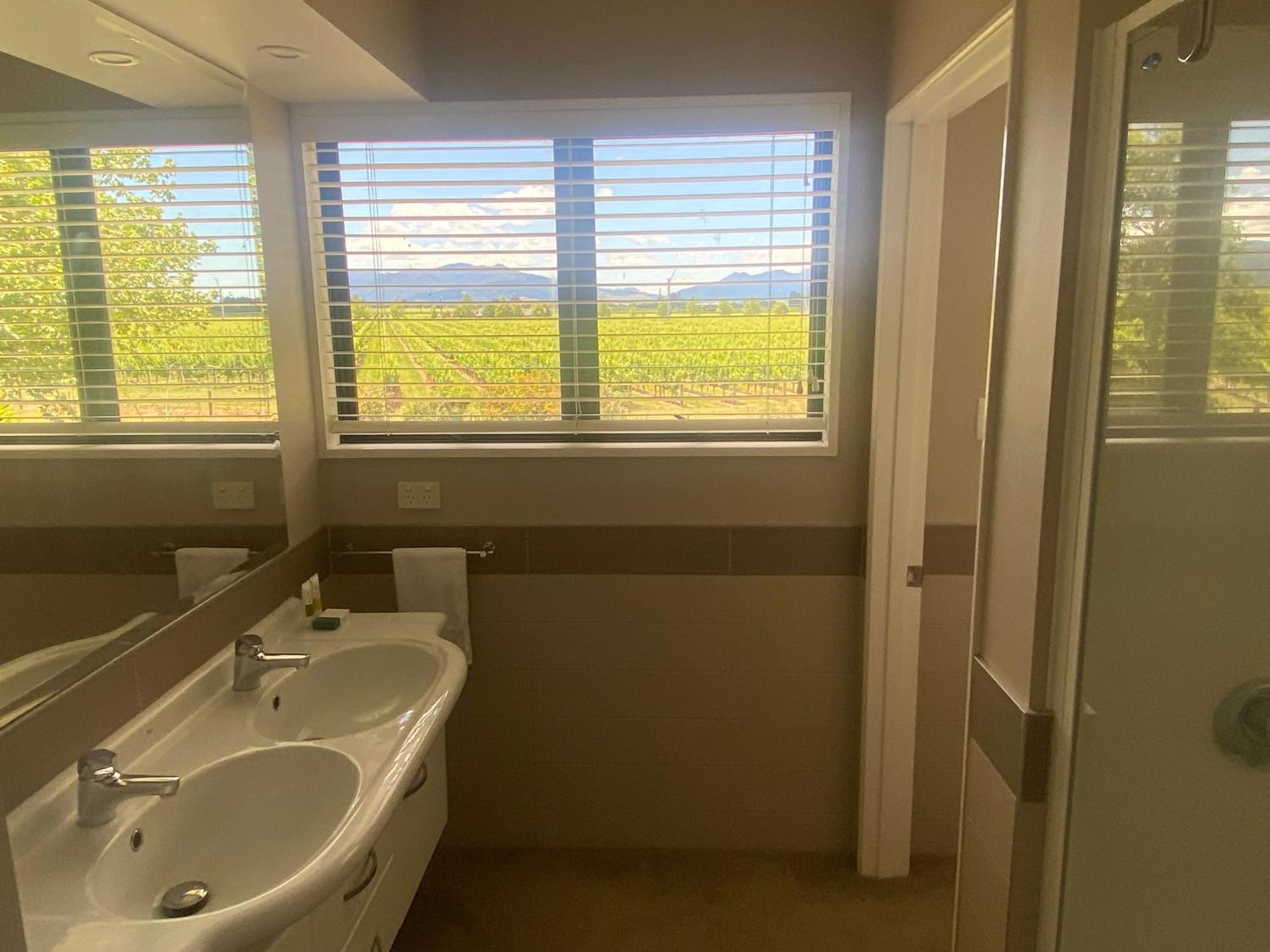Fairhall Guest Lodge Woodbourne Екстериор снимка