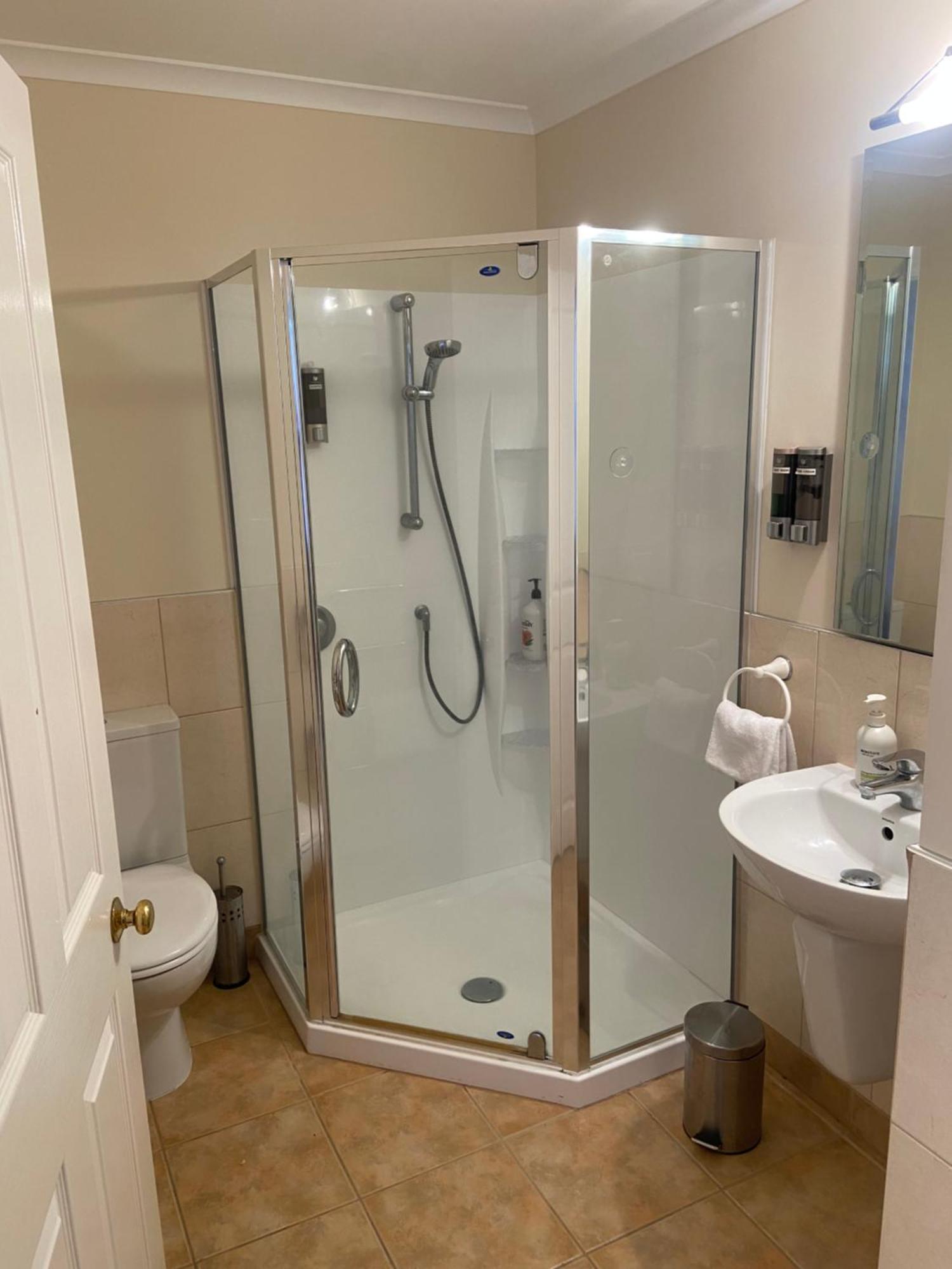 Fairhall Guest Lodge Woodbourne Екстериор снимка