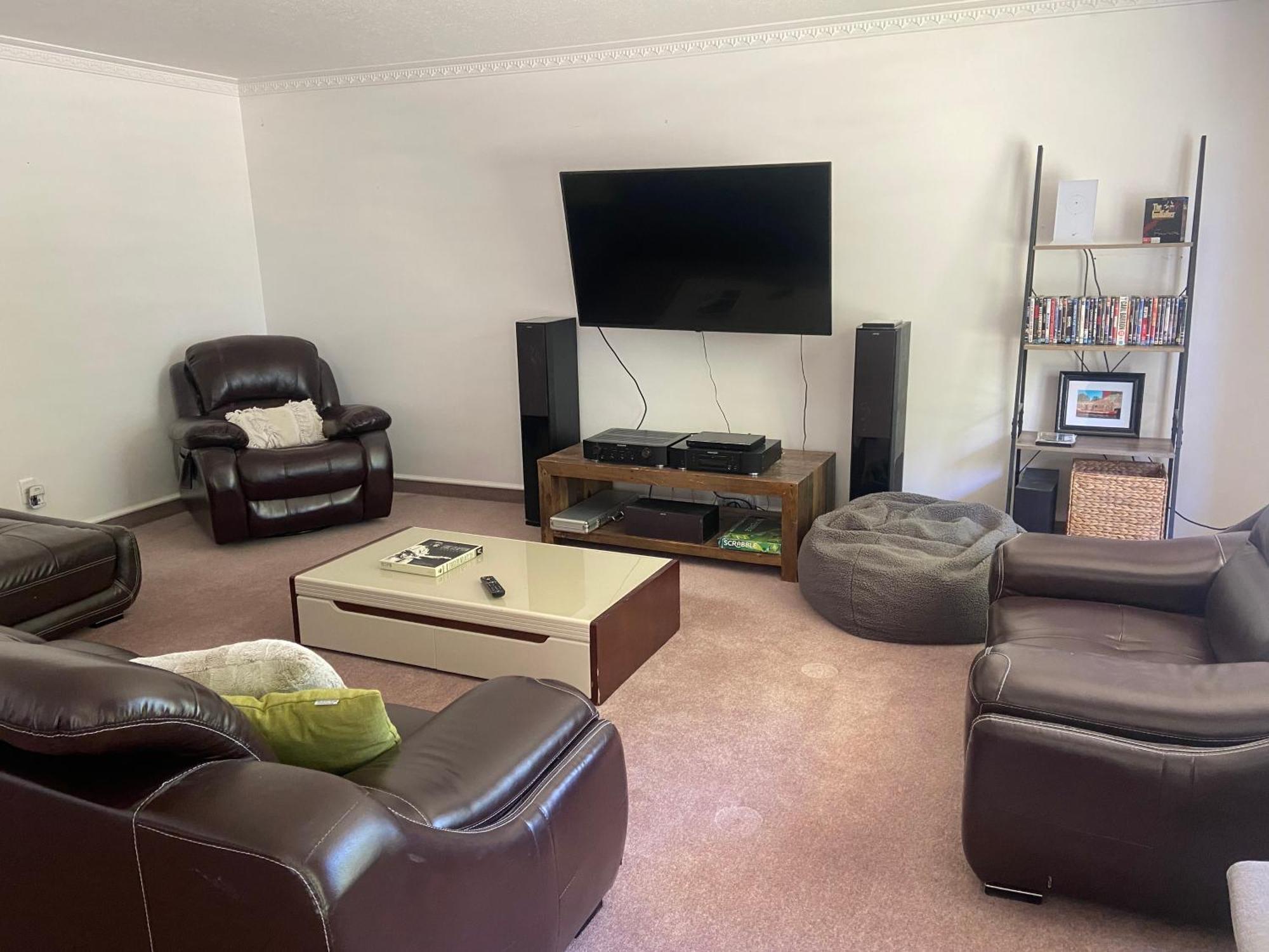 Fairhall Guest Lodge Woodbourne Екстериор снимка